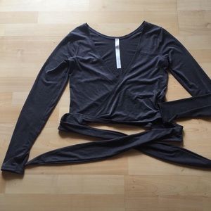 Lulu lemon wrap top.